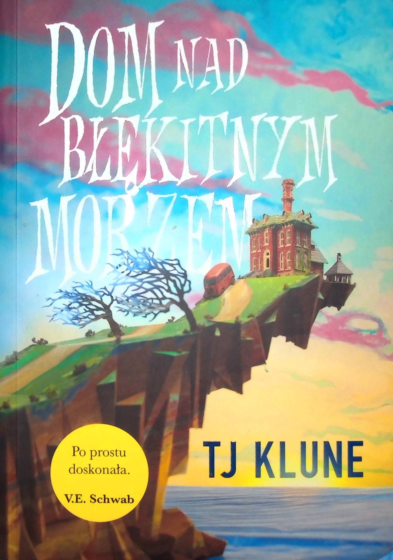 Dom nad błękitnym morzem